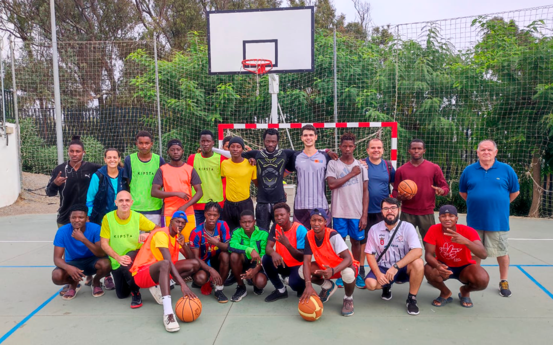 La FBC vuelve a unir deporte e inclusión con su iniciativa “baloncesto contra el racismo”
